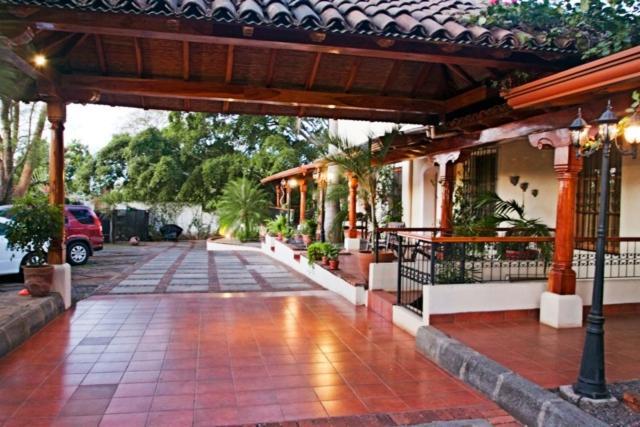Los Altos Apartments & Studios Managua Exterior photo